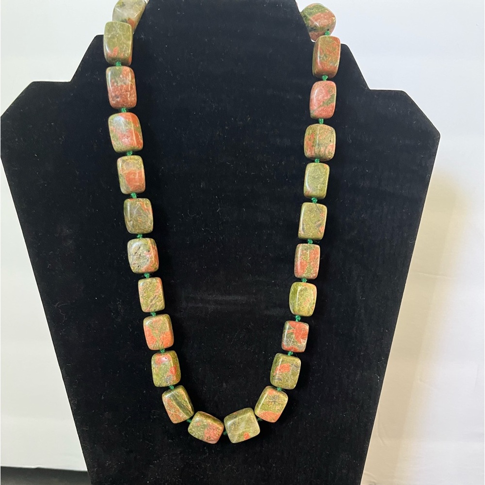 Beautiful Unakite Bead Necklace